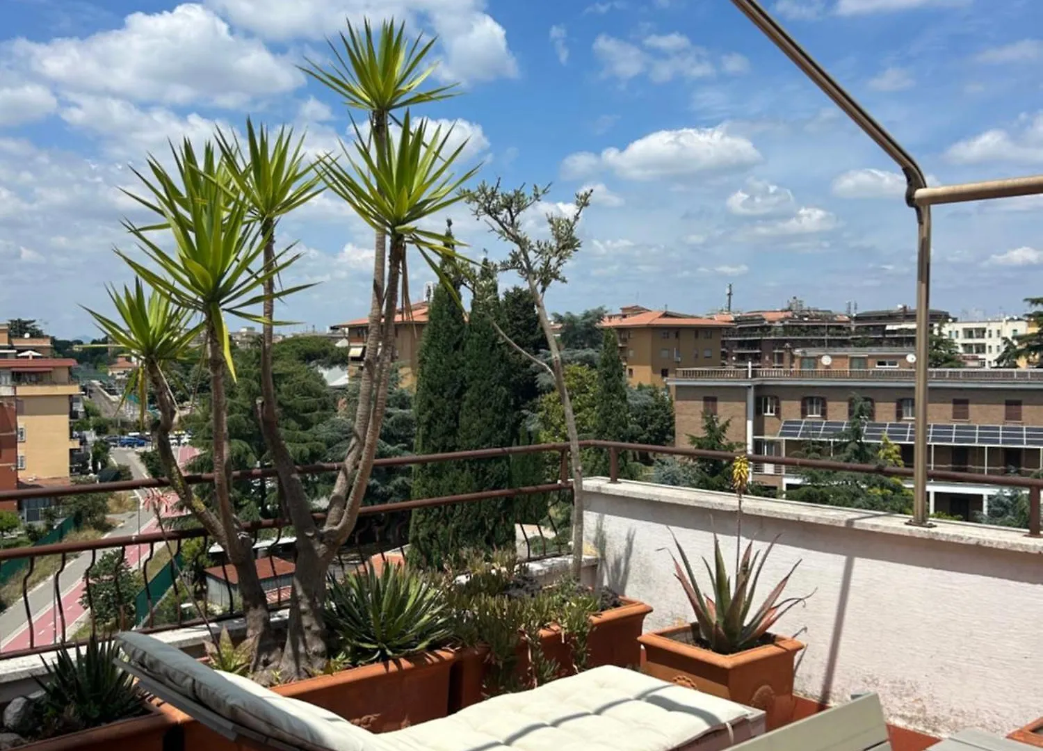 Appartamento Con Terrazza Vicino Gemelli E Vaticano Italien